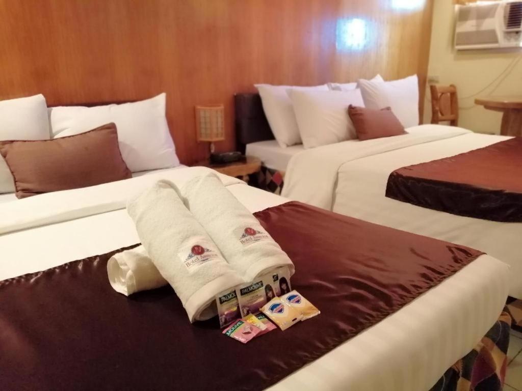 Hotel Asuncion Laoag Eksteriør billede