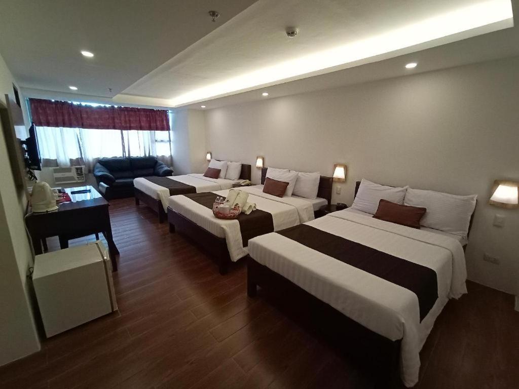 Hotel Asuncion Laoag Eksteriør billede